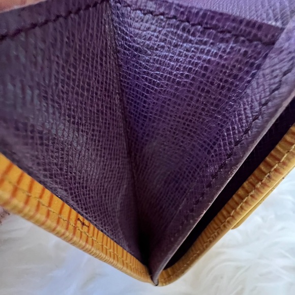 💜Louis Vuitton Epi Men’s Wallet - Picture 14 of 16